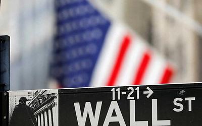Wall Street: Αμετάβλητοι οι δείκτες εν αναμονή Πάουελ και λιανικής