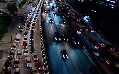 Χαμός στους δρόμους της Αθήνας: Πού υπάρχει μποτιλιάρισμα