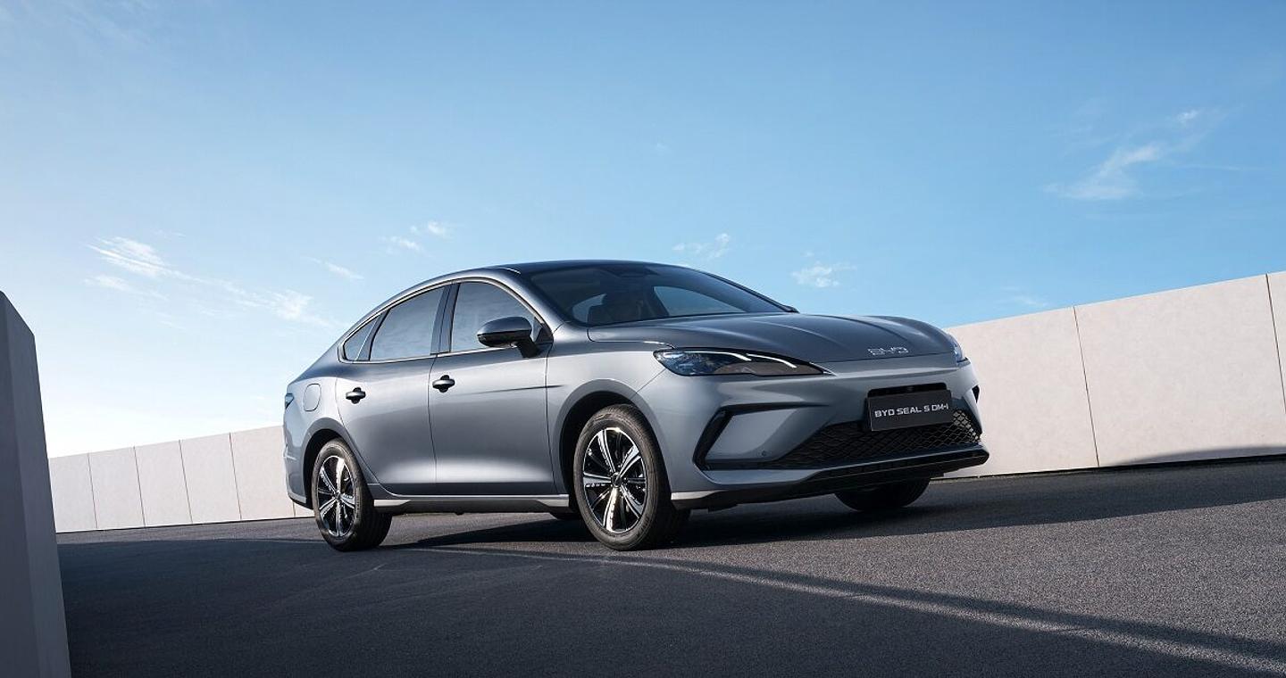 BYD: Με 34.890 ευρώ το plug-in hybrid SEAL 5 DM-i