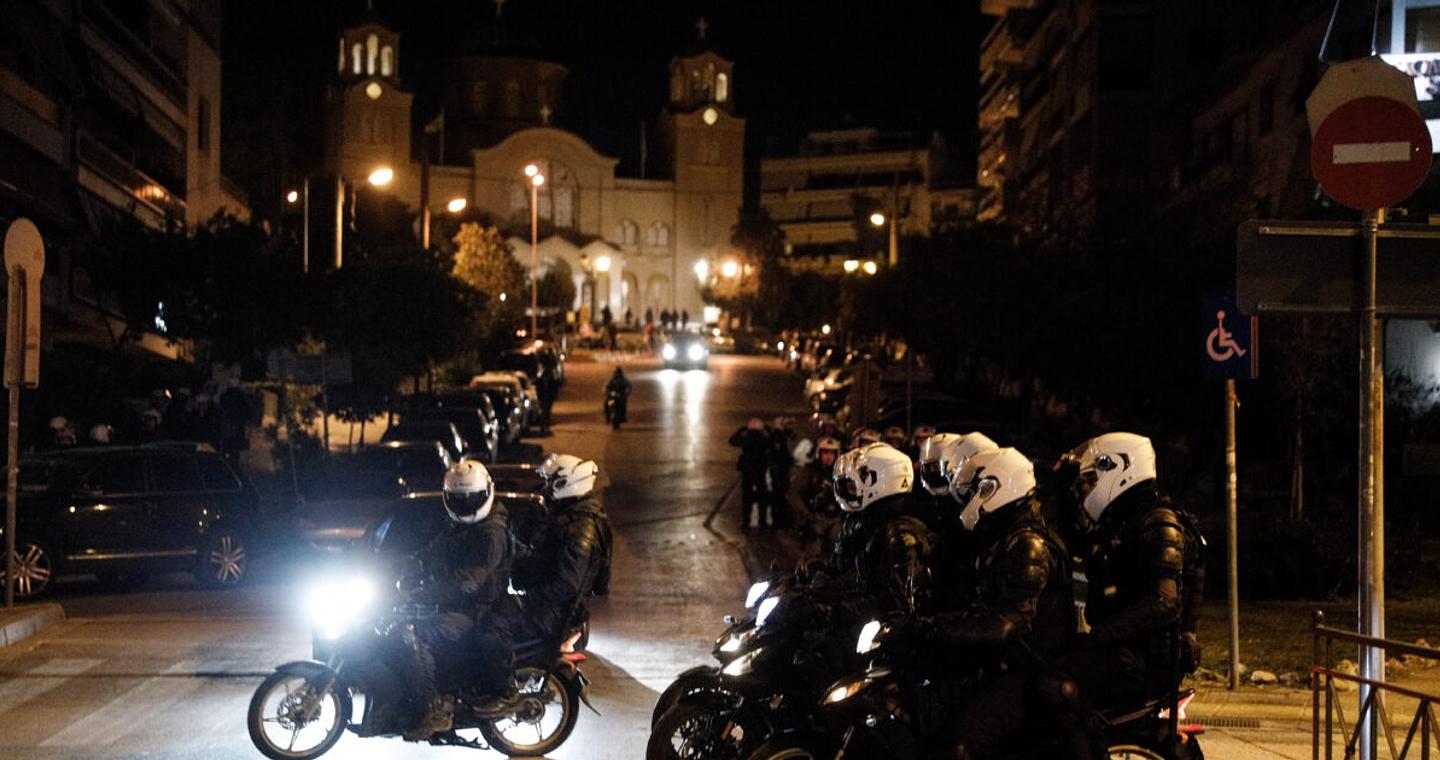 Καταδίωξη στο Χαλάνδρι με οδηγό ανήλικο γιο βουλευτή του ΠΑΣΟΚ, με κρυμμένο κουζινομάχαιρο ο 15χρονος συνοδηγός του