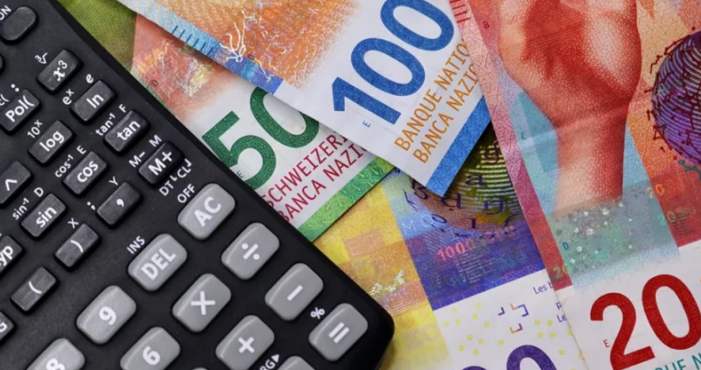 Δάνεια σε ελβετικό φράγκο: Τι προβλέπει η κυβερνητική ρύθμιση και η εμπειρία άλλων χωρών