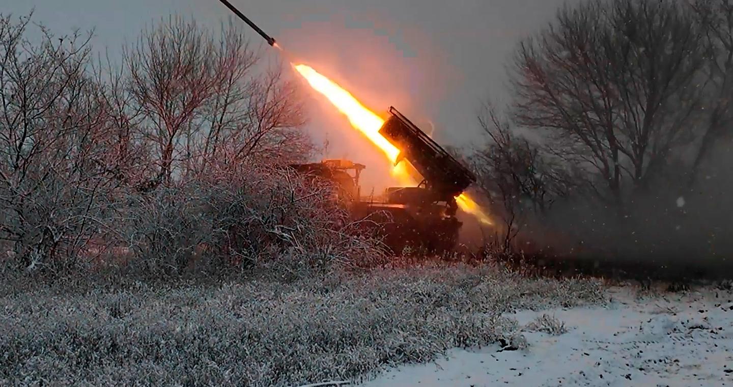 Υπό ρωσική πολιορκία η Οδησσός: Πυρκαγιά σε δεξαμενές ηλιελαίου