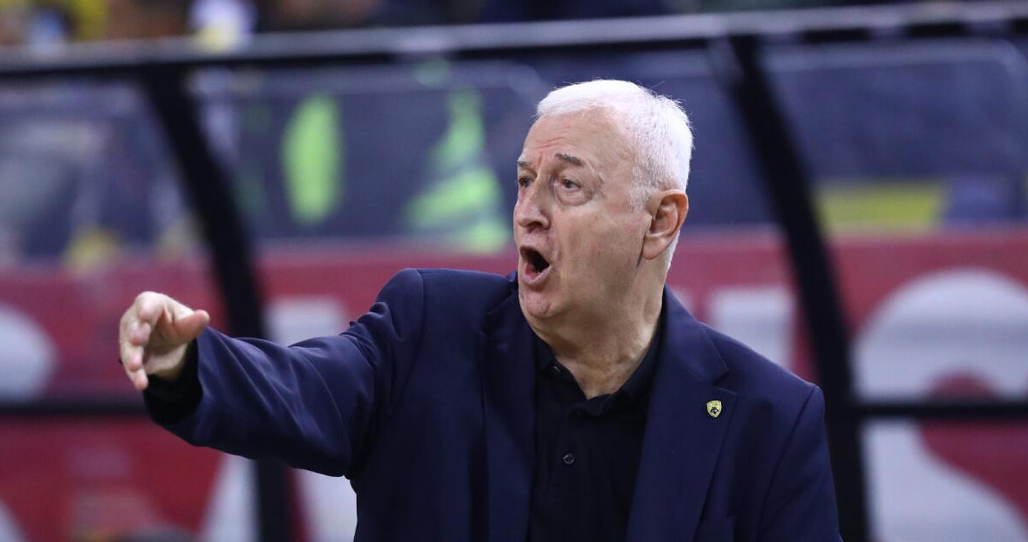 Ξέσπασμα Σάκοτα: «Δεν έχω ξαναδεί ομάδα με 4 ψηλούς και να έχουν μαζί 16 φάουλ»