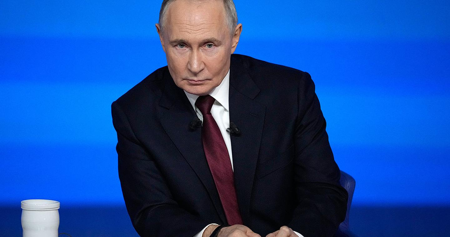 Politico: Το ετήσιο «σόου» του Πούτιν – 5 βασικά συμπεράσματα – Η ρητορική κατά των ΛΟΑΤΚΙ+ και η λογοκρισία