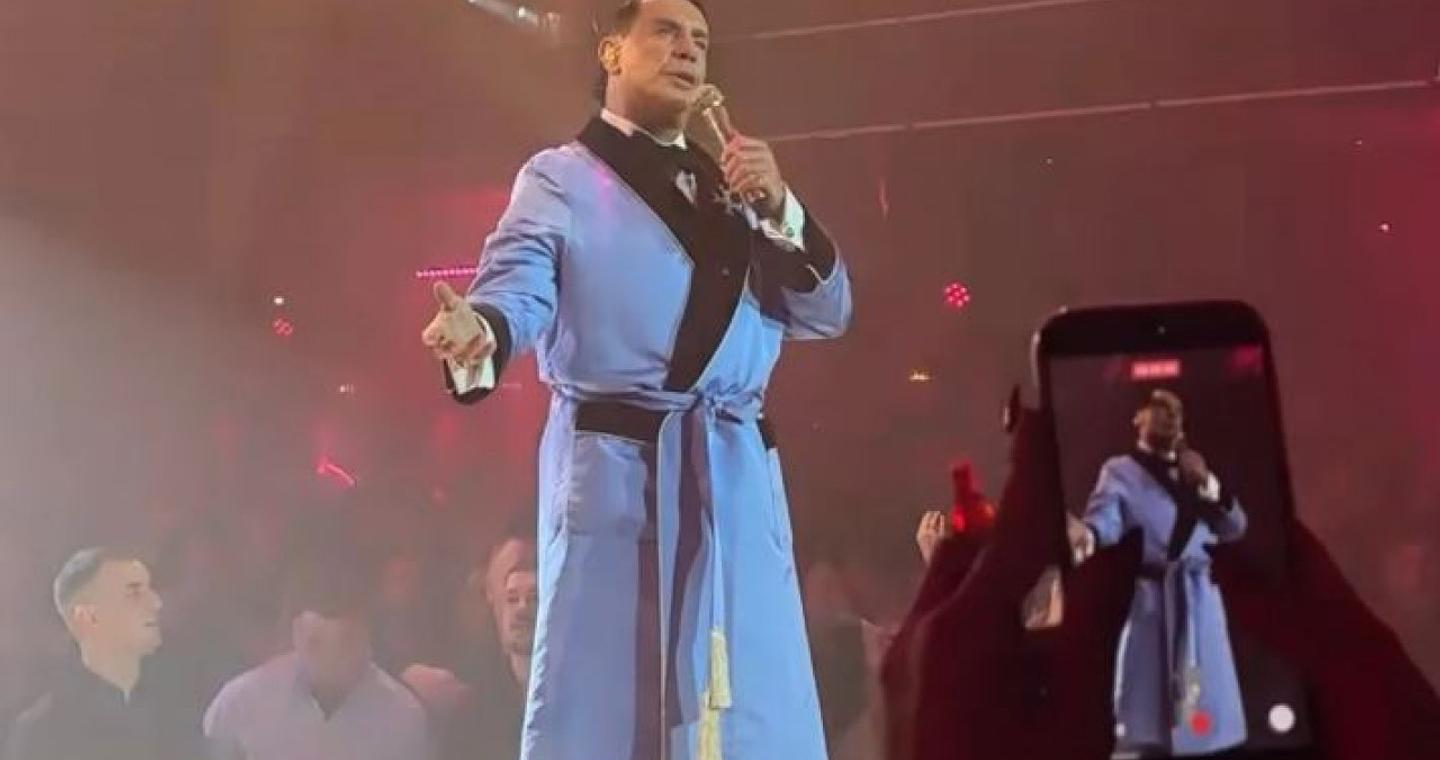 Αποθεώθηκε ο Γιώργος Μαζωνάκης χθες στην πρεμιέρα του - Βίντεο, φωτογραφίες