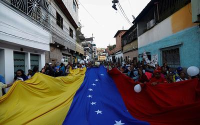 Σύμμαχος η Τεχεράνη: «Συνεργασία με Βενεζουέλα κατά της πειρατείας των ΗΠΑ»