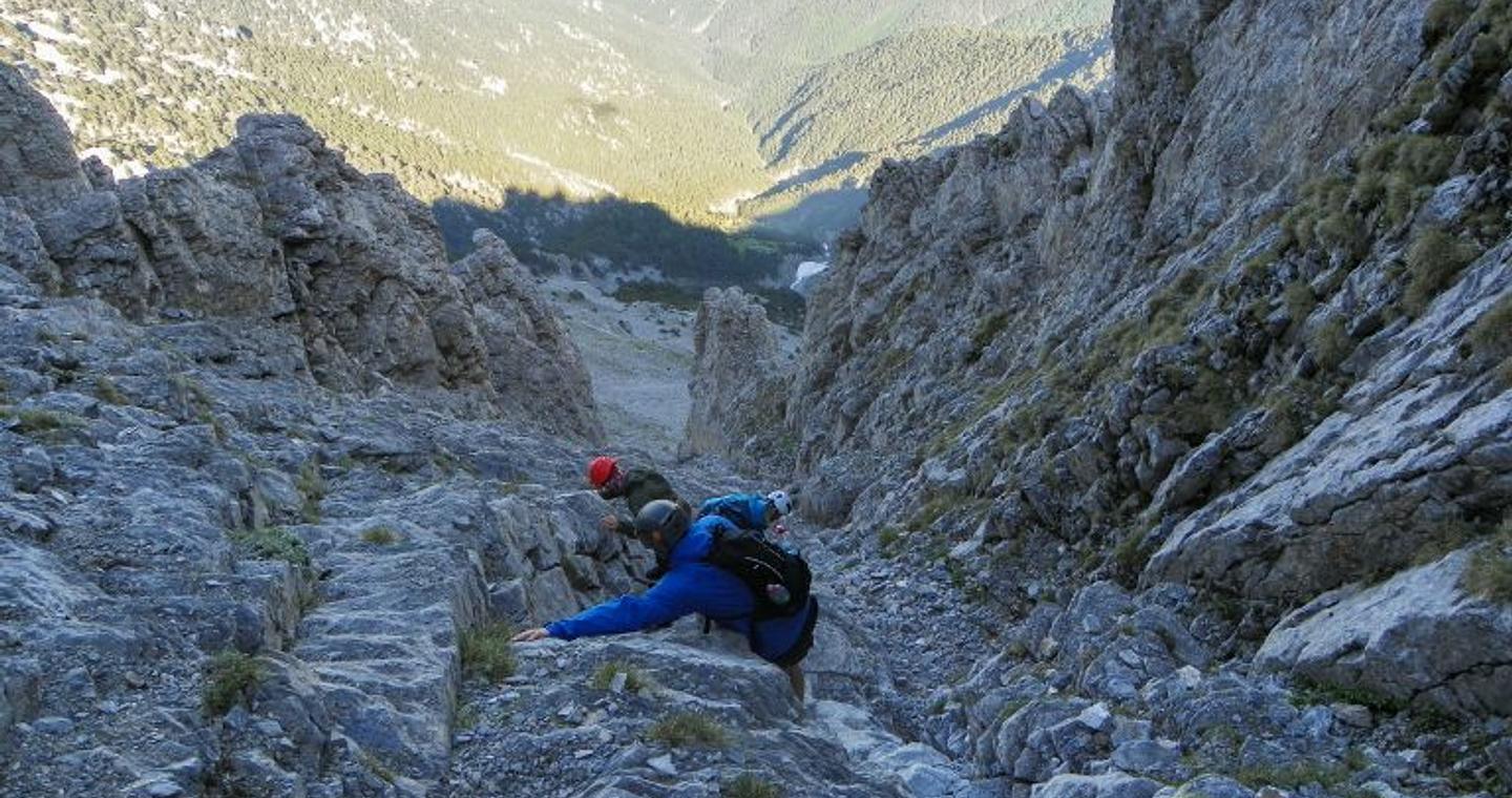 Επιχείρηση διάσωσης στον Όλυμπο – Μολδαβός προσπάθησε να ανέβει στην κορυφή χωρίς κατάλληλο εξοπλισμό και εγκλωβίστηκε