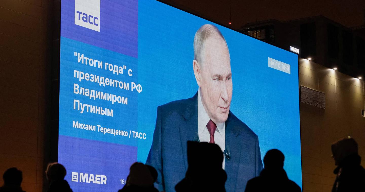 Κρεμλίνο: Ο Πούτιν είναι «έτοιμος για διάλογο» με τον Μακρόν