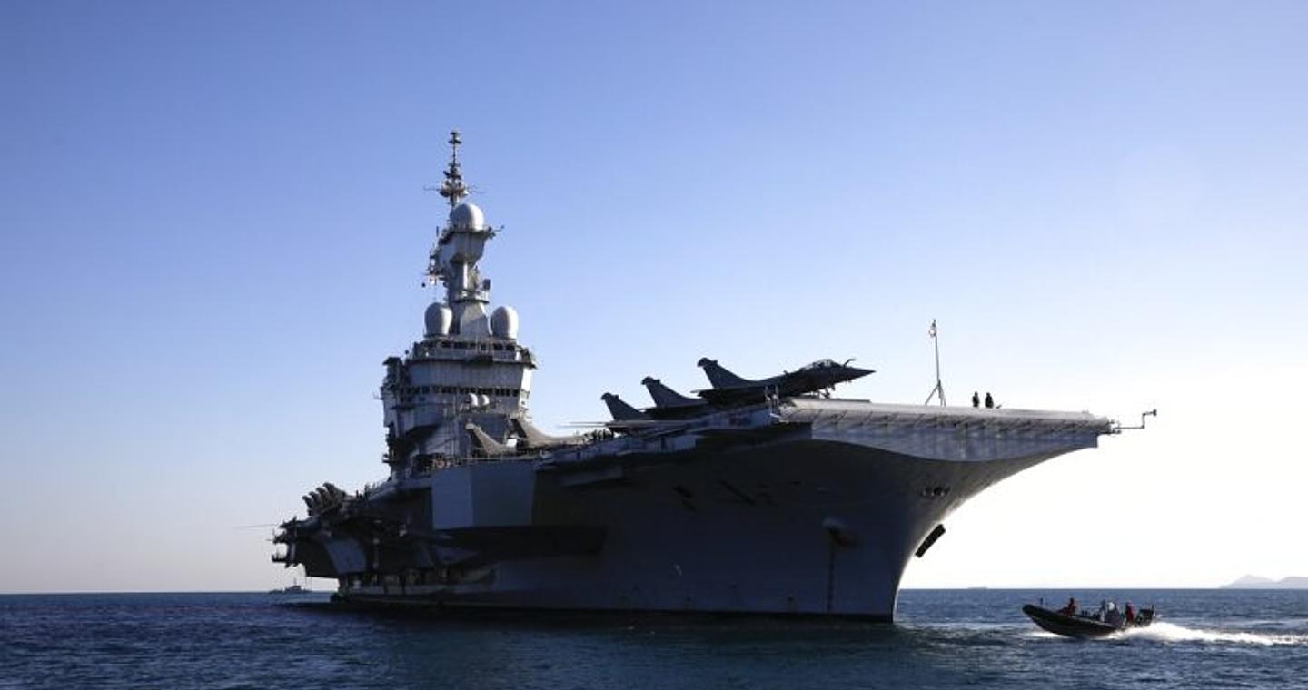 Νέο αεροπλανοφόρο για τη Γαλλία ανακοίνωσε ο Μακρόν