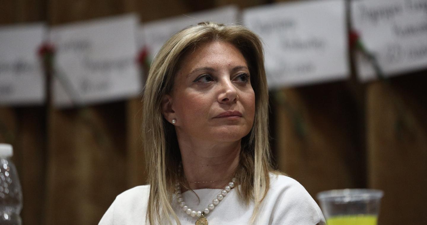 Καταγγελία από την Μαρία Καρυστιανού:  Έφοδος του ΣΔΟΕ στα γραφεία του Συλλόγου των Τεμπών