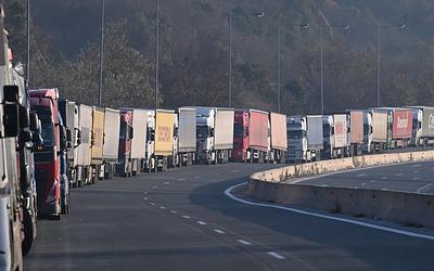 Αγρότες: Συνεχίζουν τις κινητοποιήσεις – Πού υπάρχουν μπλόκα και τι θα γίνει τα Χριστούγεννα