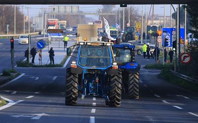 Αγρότες: Νέος γύρος αποκλεισμών και κινητοποιήσεων πριν τα Χριστούγεννα