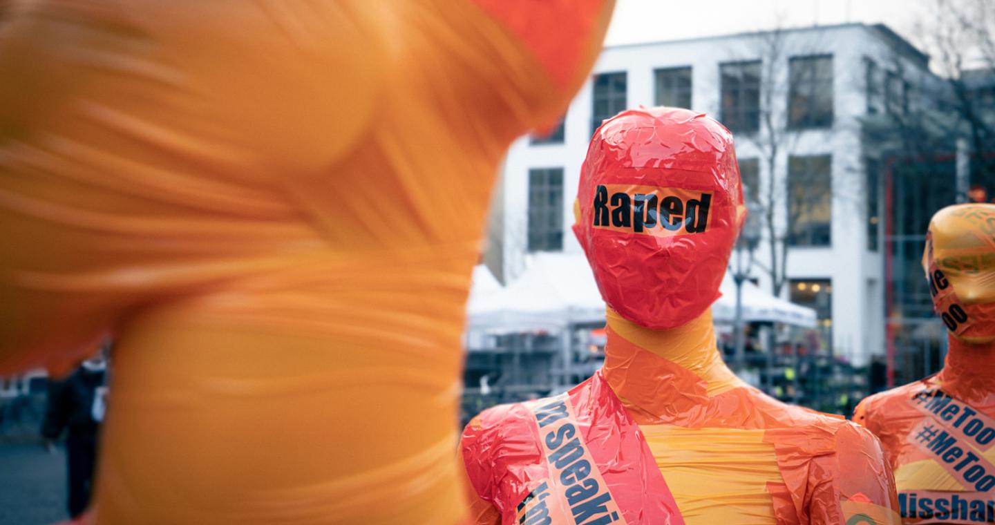 Υπόθεση Πελικό και στη Γερμανία: Επιστάτης σχολείου νάρκωνε, βίαζε και βιντεοσκοπούσε τη σύζυγό του για χρόνια