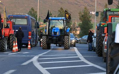Αγρότες: Ποια αιτήματα ικανοποιήθηκαν, ποια εξετάζονται – Τι απαντά το ΥπΑΑΤ