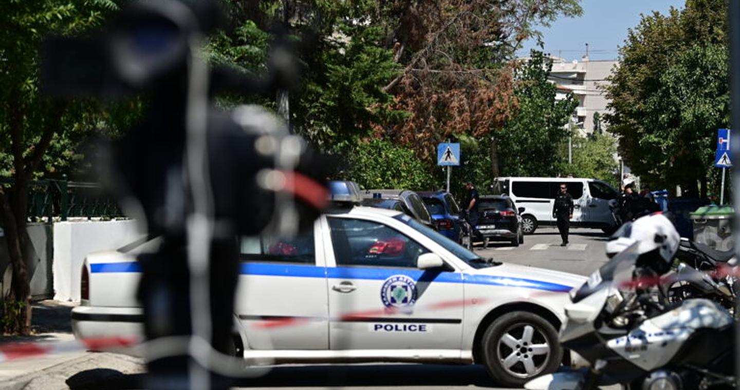Χαλάνδρι: Δίωξη για ανθρωποκτονία εκ προθέσεως σε βάρος του 28χρονου που μαχαίρωσε την 47χρονη έξω από το σπίτι της