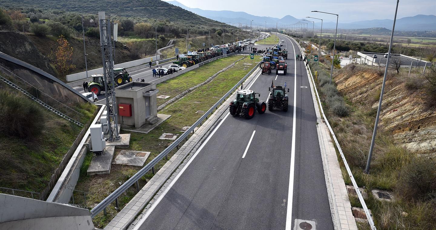 Ανεπανόρθωτη ζημιά στον χειμερινό τουρισμό από τα αγροτικά μπλόκα