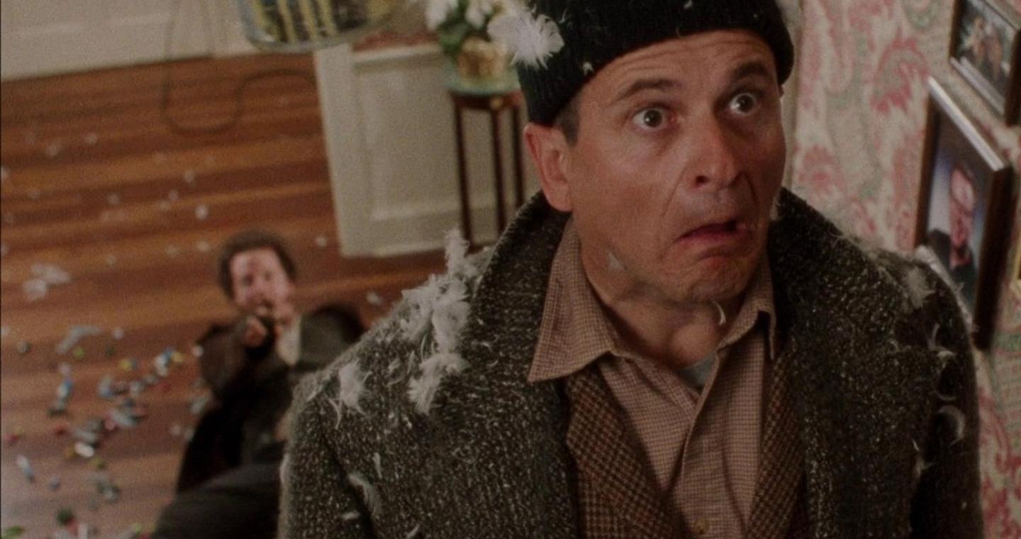 Γιατί οι ληστές του «Μόνος Στο Σπίτι» δεν θα επιβίωναν ούτε πέντε λεπτά στον πραγματικό κόσμο;