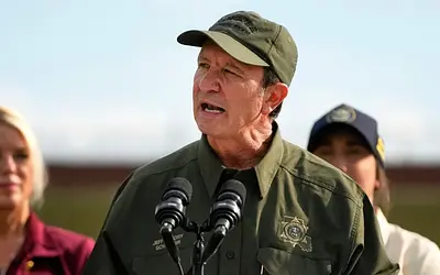 Τραμπ σε ρόλο «Γκριντζ»: Προκαλεί αντιδράσεις με τον διορισμό στη Γροιλανδία