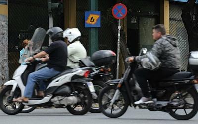 Έλεγχοι για κράνη: Πόσες παραβάσεις καταγράφηκαν και πού