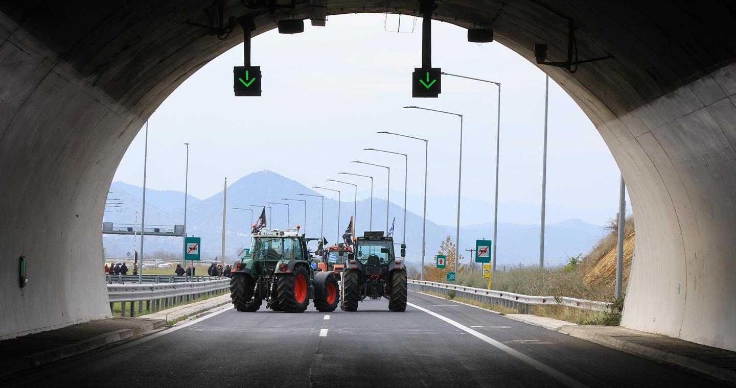 Παρέμβαση ξενοδόχων για μπλόκα αγροτών: Να βρεθεί λύση μέχρι το τέλος της ημέρας