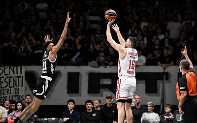 Ο Παπανικολάου "έσωσε" τον Ολυμπιακό στην Μπολόνια!