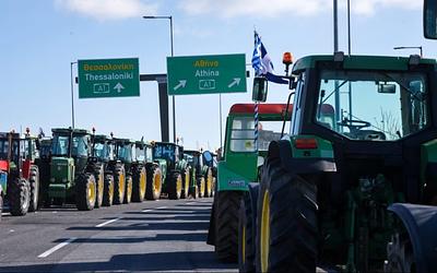 Αγρότες σε συναγερμό: Κινητοποιήσεις σε όλη την Ελλάδα – Τι θα γίνει;