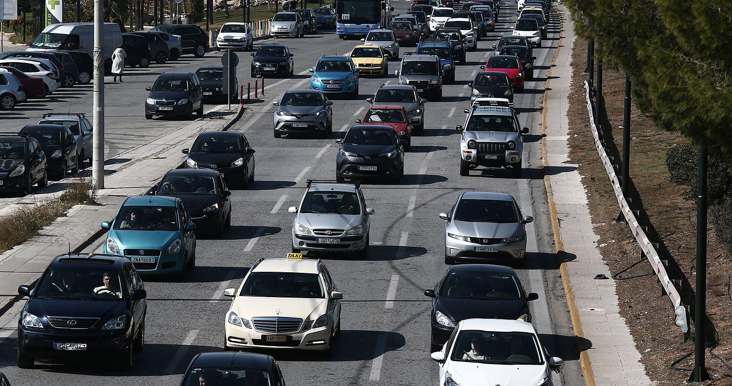 Κίνηση στους δρόμους: Πού καταγράφονται προβλήματα