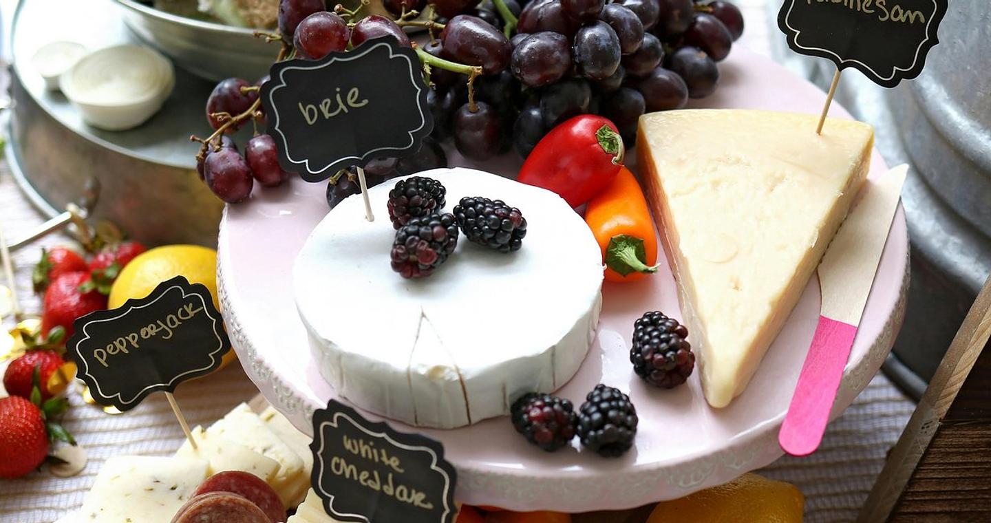 Ποια είδη τυριών μειώνουν τις πιθανότητες άνοιας και Αλτσχάιμερ στο μέλλον -Νέα πρωτοποριακή έρευνα