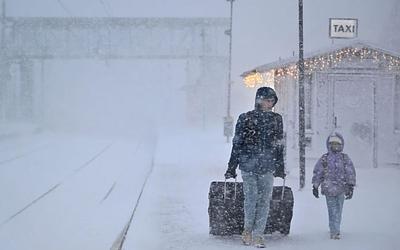 Καταιγίδα «Γιοχάνες»: Δύο νεκροί, χάος και χιλιάδες χωρίς ρεύμα στη Σκανδιναβία