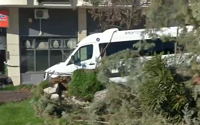 Θεσσαλονίκη: Σφοδροί άνεμοι έως 10 μποφόρ – Προσοχή στις μετακινήσεις!