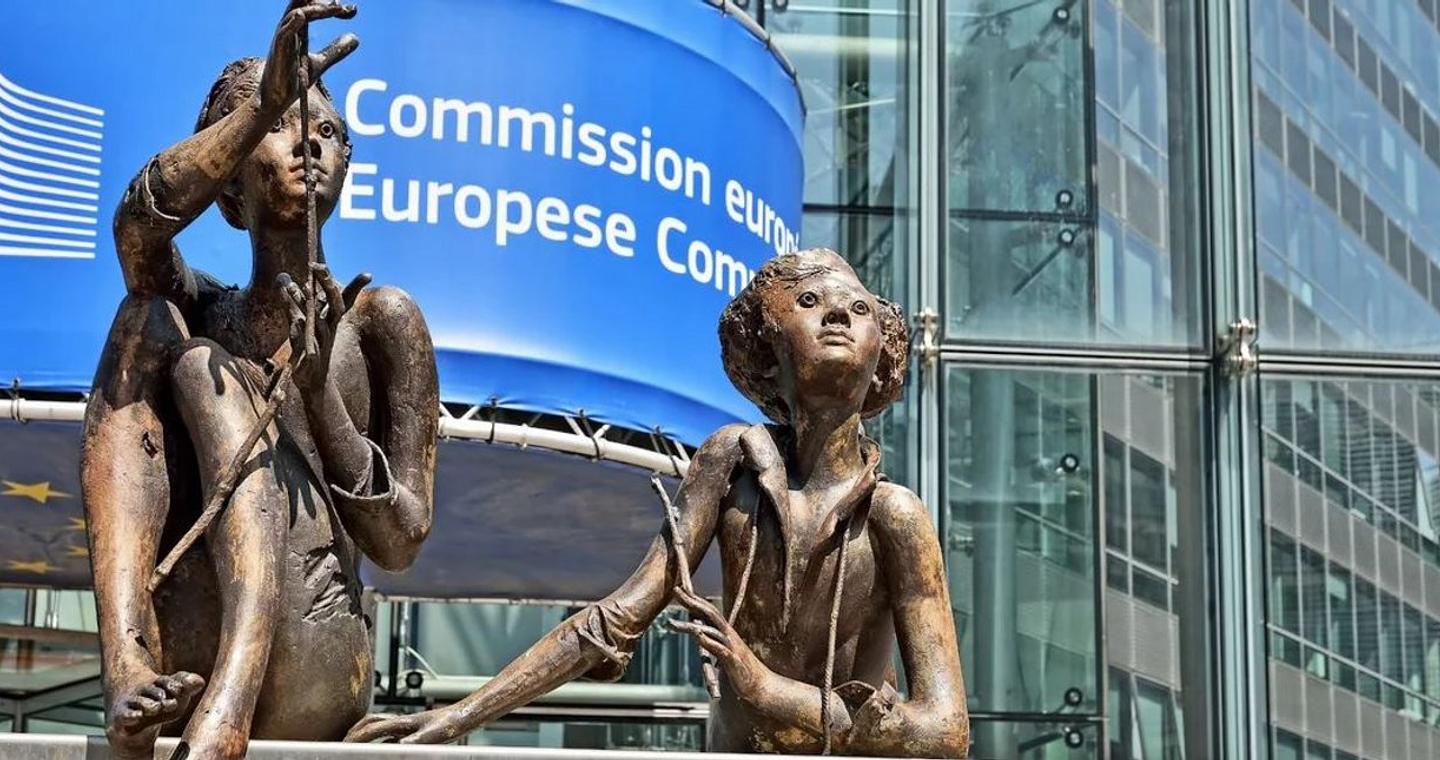 Η Ευρωπαϊκή Επιτροπή ενισχύει τον Μηχανισμό Συνοριακής Προσαρμογής Άνθρακα -Τι μέτρα ετοιμάζει