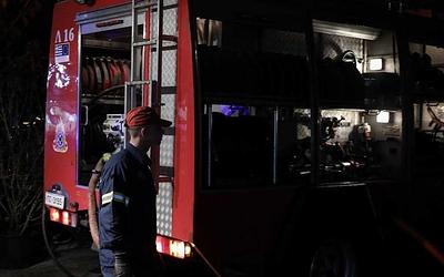 Φωτιά στο Γαλάτσι: Αυτοκίνητα και μηχανάκια έγιναν στάχτη!