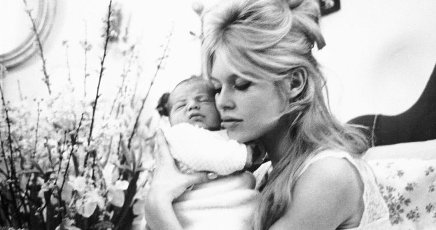 Όταν η μητρότητα δεν ακολουθεί το πρότυπο: Η Μπριζίτ Μπαρντό και το στίγμα της «κακής μητέρας»