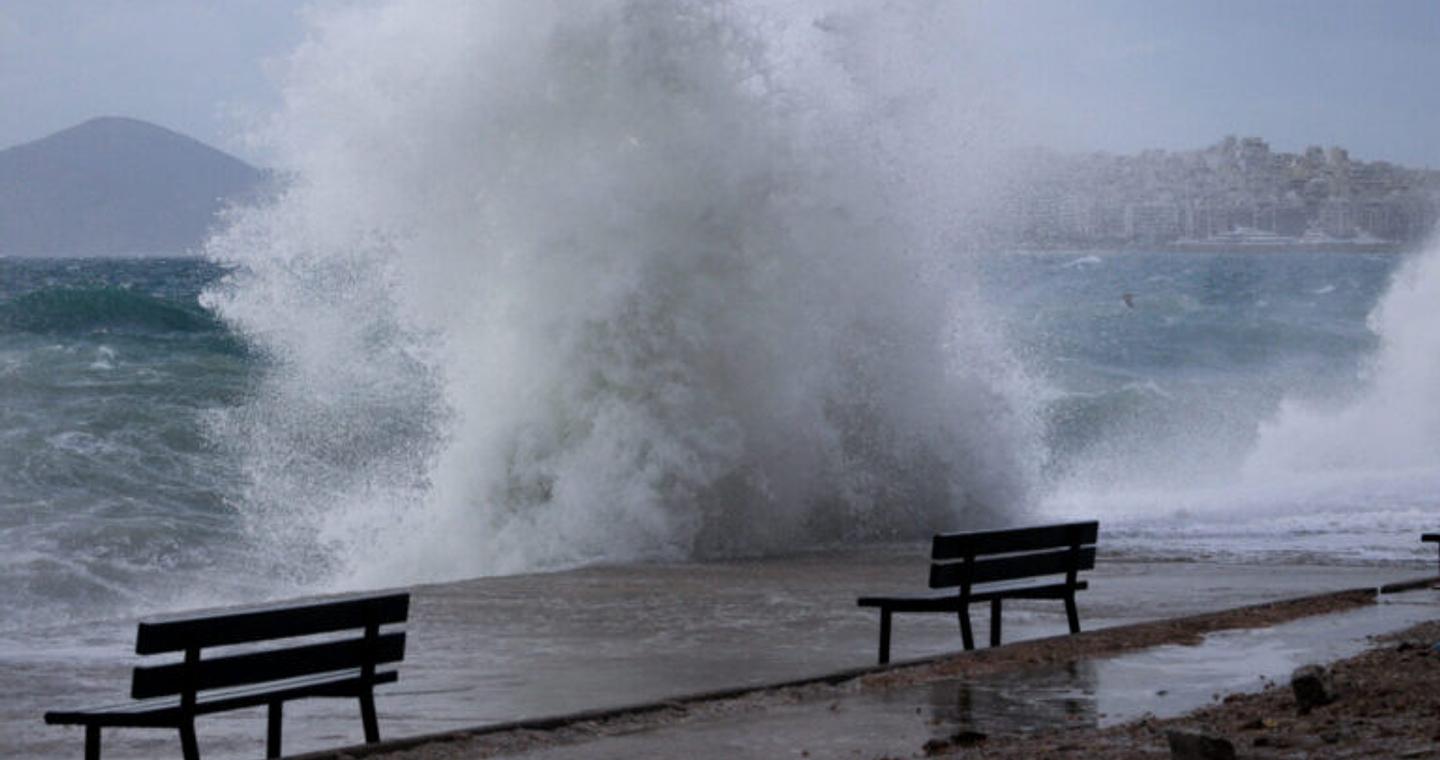 Καιρός: Αλλαγή σκηνικού με πτώση της θερμοκρασίας και ισχυρούς ανέμους