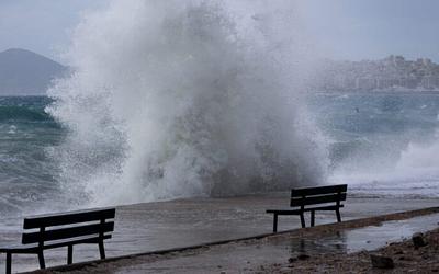Έρχεται ψυχρή εισβολή: Πτώση θερμοκρασίας και ενισχυμένοι άνεμοι!