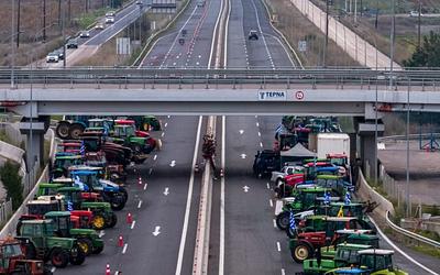 Αγρότες: Αποφασισμένοι να κλιμακώσουν τις κινητοποιήσεις – Τι θα γίνει στα διόδια;