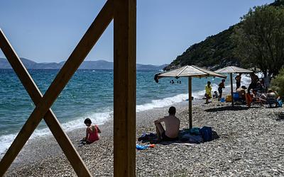 «MyCoast»: Χιλιάδες καταγγελίες για παρανομίες στις παραλίες – Πρωτιά Χαλκιδική!
