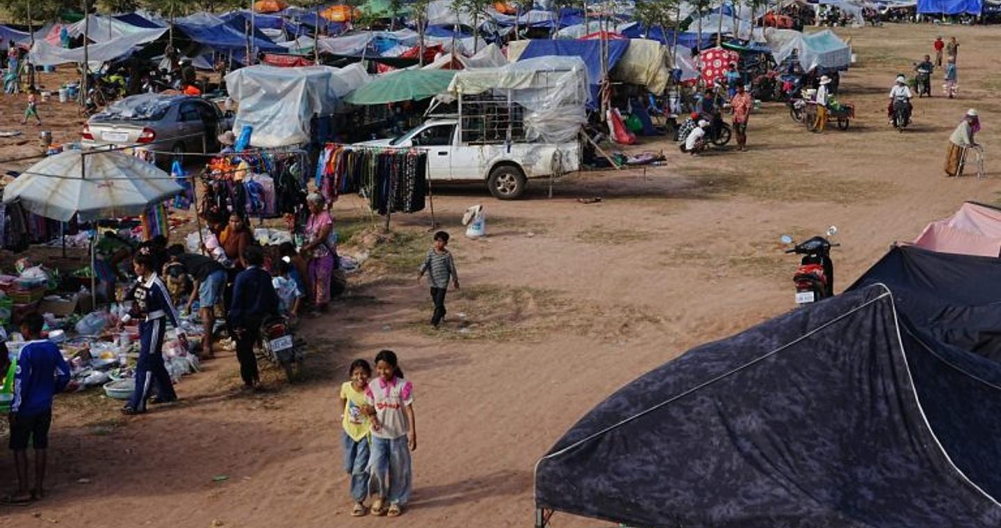 Νέος γύρος συγκρούσεων στα σύνορα Καμπότζης – Ταϊλάνδης με συνεχιζόμενους βομβαρδισμούς