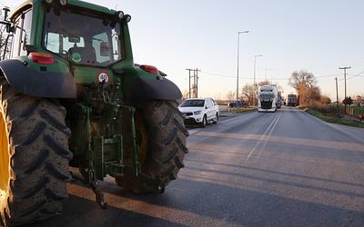 Αγρότες: Αποφάσεις για κινητοποιήσεις και μπλόκα ενόψει Πρωτοχρονιάς