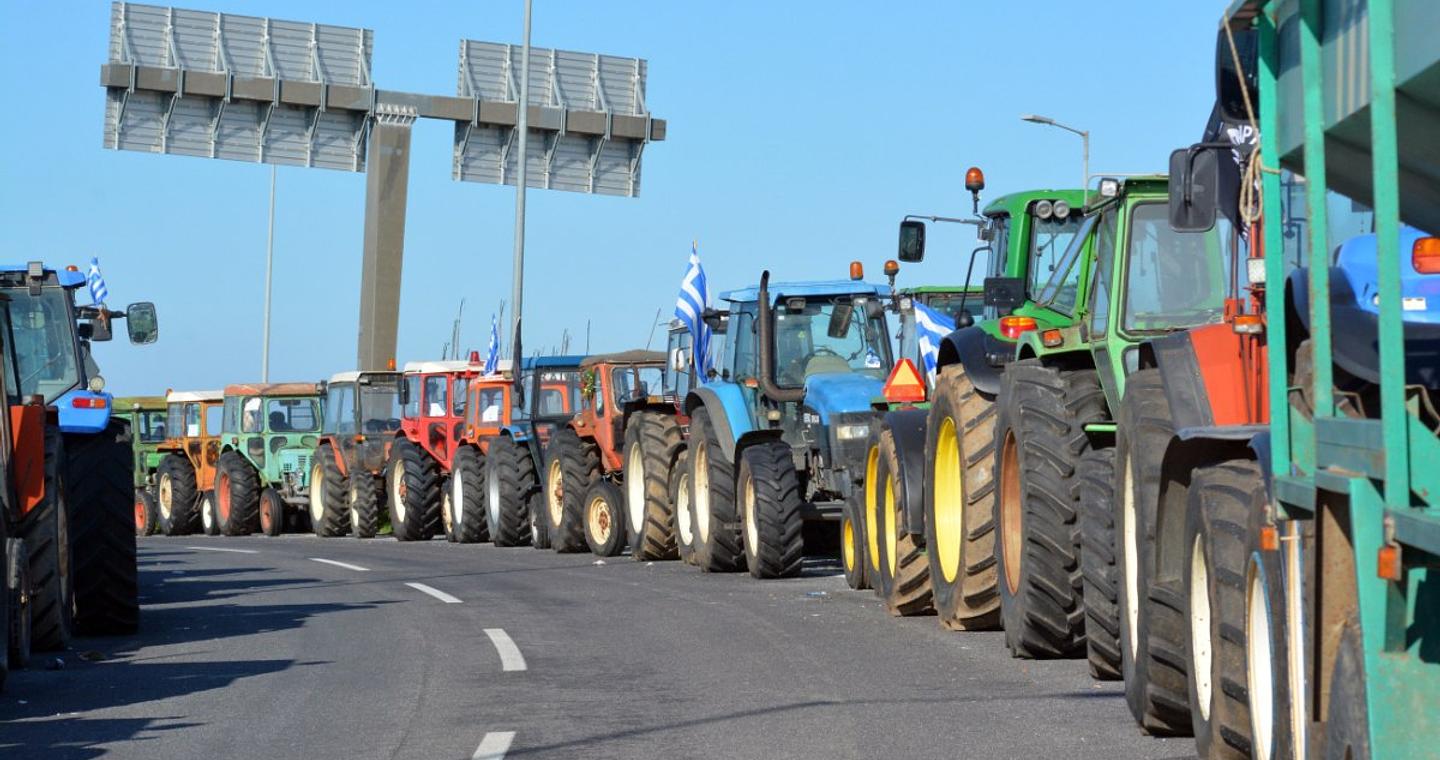 Από το Μαξίμου ανοίγουν πόλεμο με τους αγρότες – «Τραμπούκοι, αχάριστοι που θέλουν να ρίξουν την κυβέρνηση»
