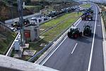 Αγρότες: Ρεβεγιόν στα μπλόκα, αλλά ανοιχτοί δρόμοι για τους εκδρομείς!