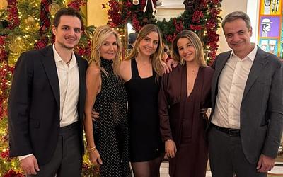 Οι ευχές Μητσοτάκη για το 2026: "Υγεία, δύναμη και πίστη!"