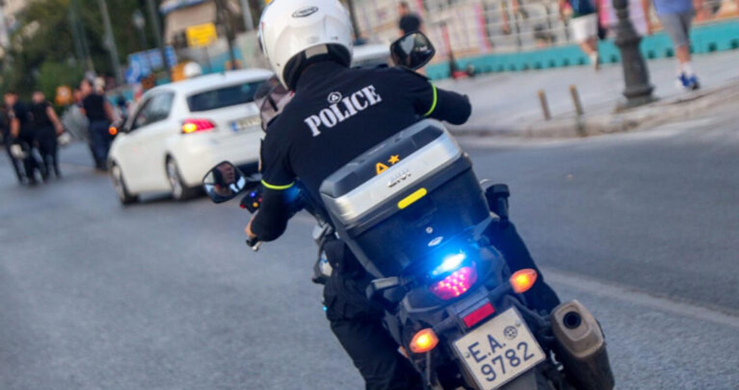 Σε εξέλιξη αστυνομική επιχείρηση της ΔΑΟΕ για τον εντοπισμό Τούρκων μελών εγκληματικών οργανώσεων – 6 συλλήψεις για όπλα και ναρκωτικά