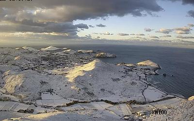 Λευκή Πρωτοχρονιά στη Λήμνο: Χιόνια, κινητοποίηση και ανοιχτοί δρόμοι!