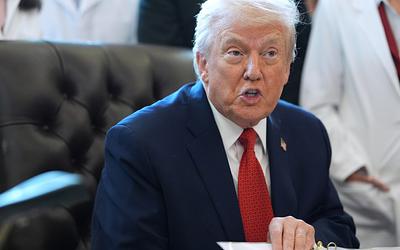 Τραμπ: Παίρνει μεγαλύτερη δόση ασπιρίνης από όση συνιστούν οι γιατροί!