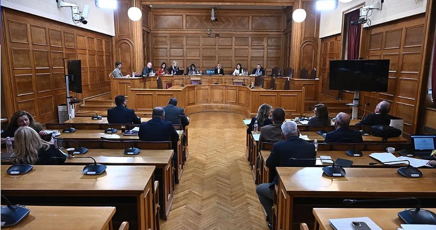 Οργή ΣΥΡΙΖΑ και Νέας Αριστεράς για την πρόταση Κακλαμάνη για διακοπή των μεταδόσεων των Εξεταστικών της Βουλής