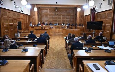 Πρόταση Κακλαμάνη για «κόφτη» στις εξεταστικές: Αντιδράσεις από ΣΥΡΙΖΑ και Νέα Αριστερά