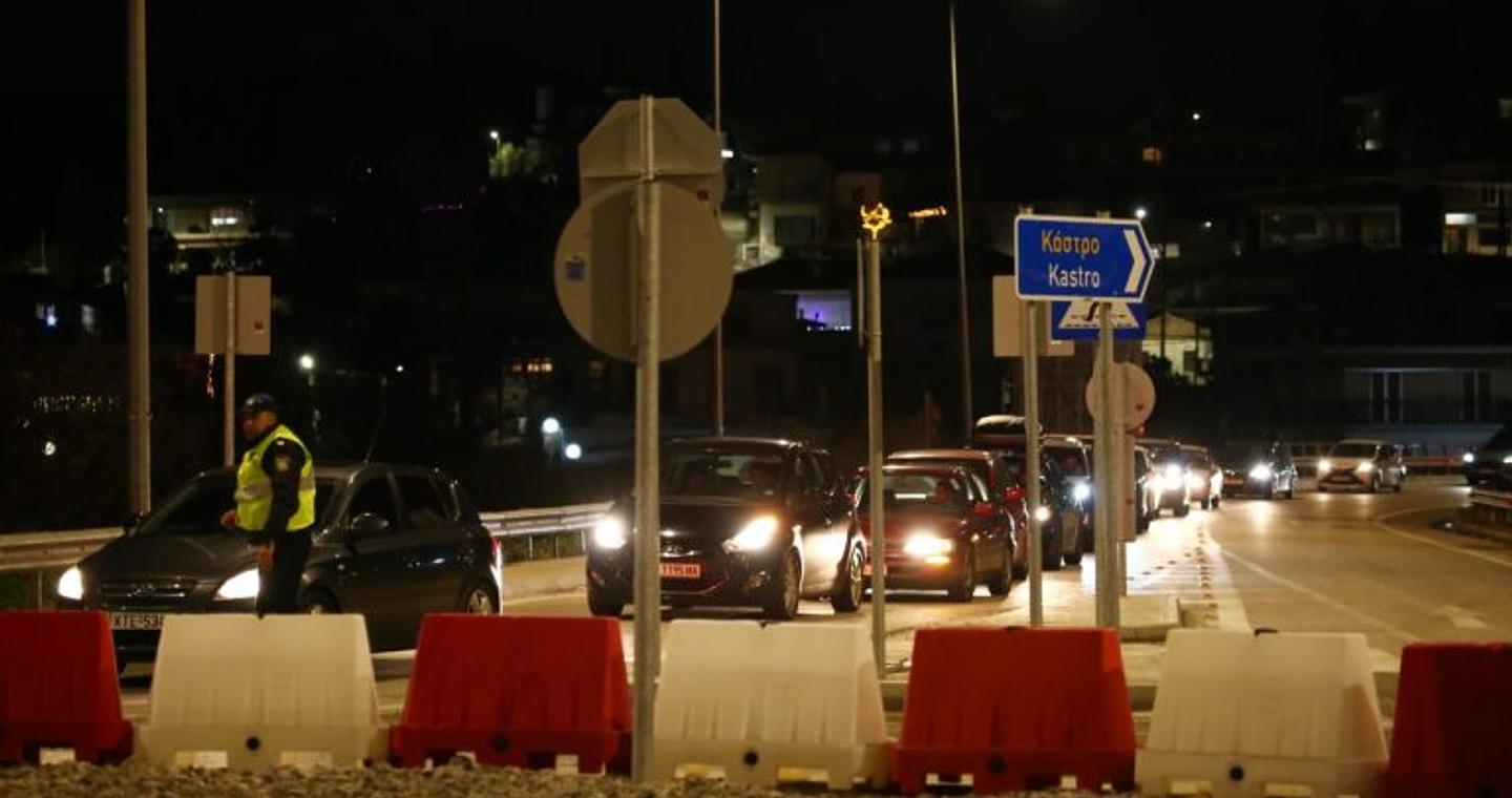 Γολγοθάς η επιστροφή των εκδρομέων στην Αθήνα – Μεγάλη ταλαιπωρία και ατελείωτες ουρές χιλιομέτρων