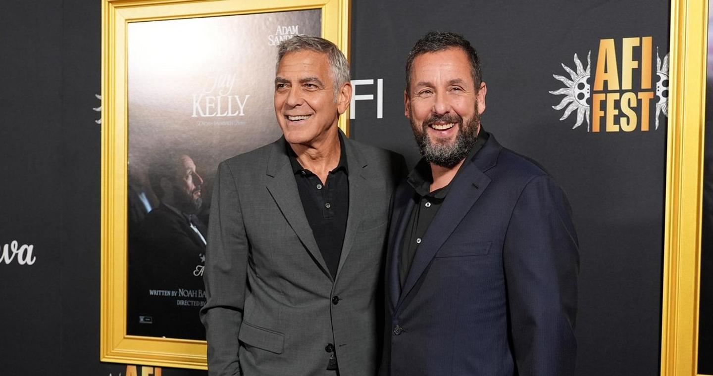 «Jay Kelly»: Η σκηνή που άφησε άφωνους τους Τζορτζ Κλούνεϊ και Άνταμ Σάντλερ