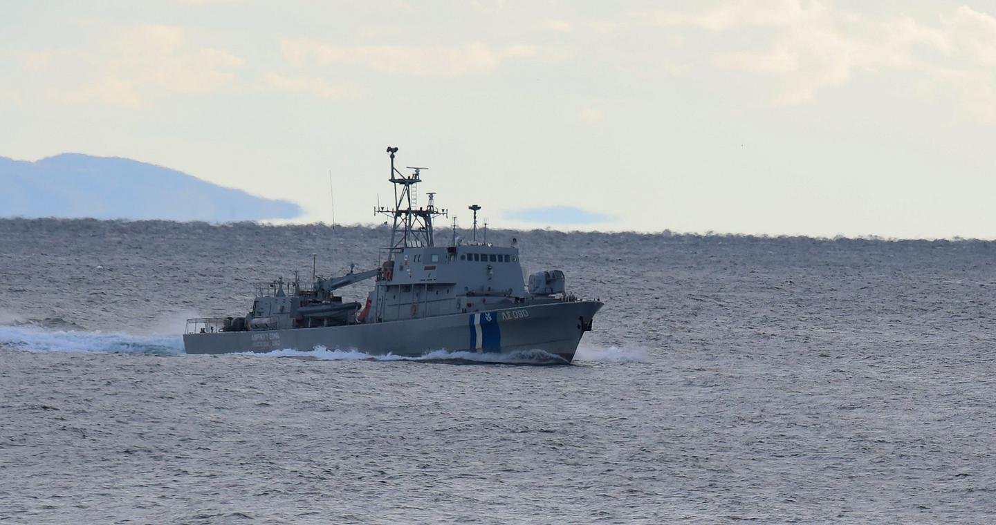 Σάμος: Σορός γυναίκας κοντά σε λέμβο που μετέφερε μετανάστες